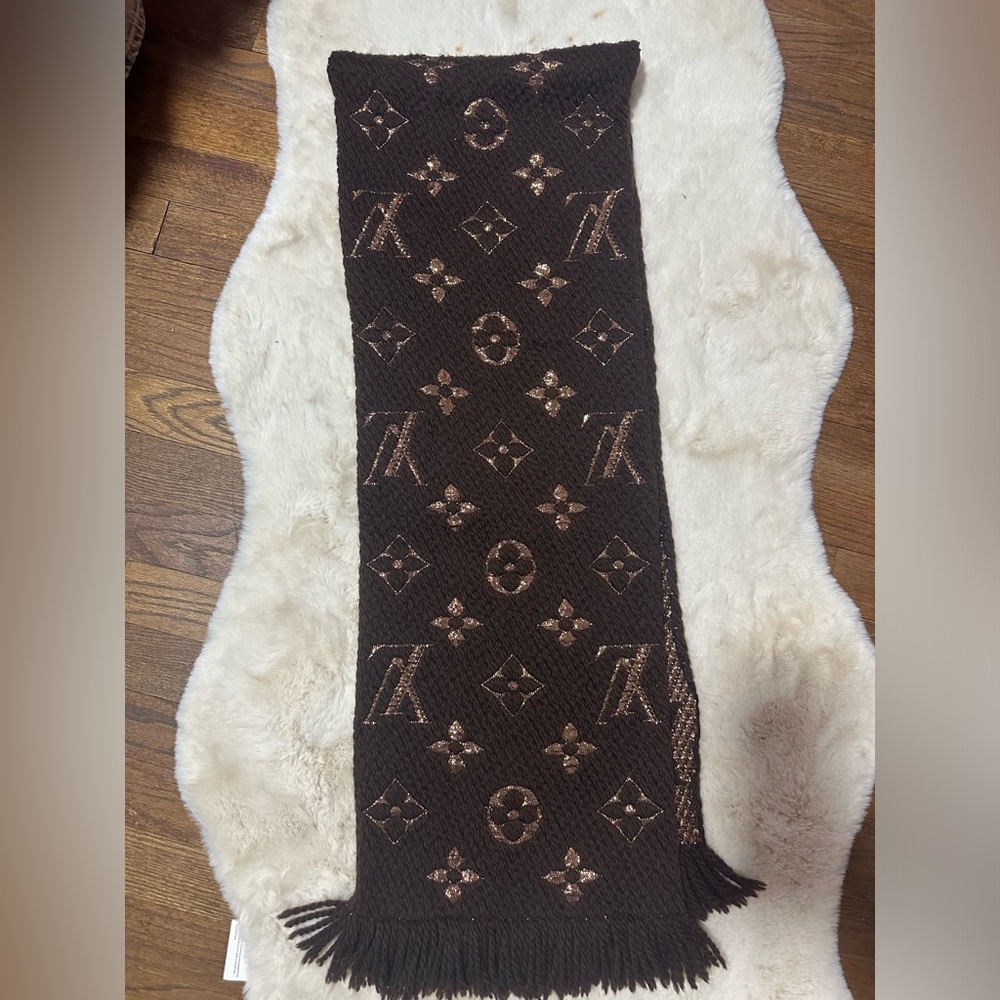 Louis Vuitton logo mania wool scarf